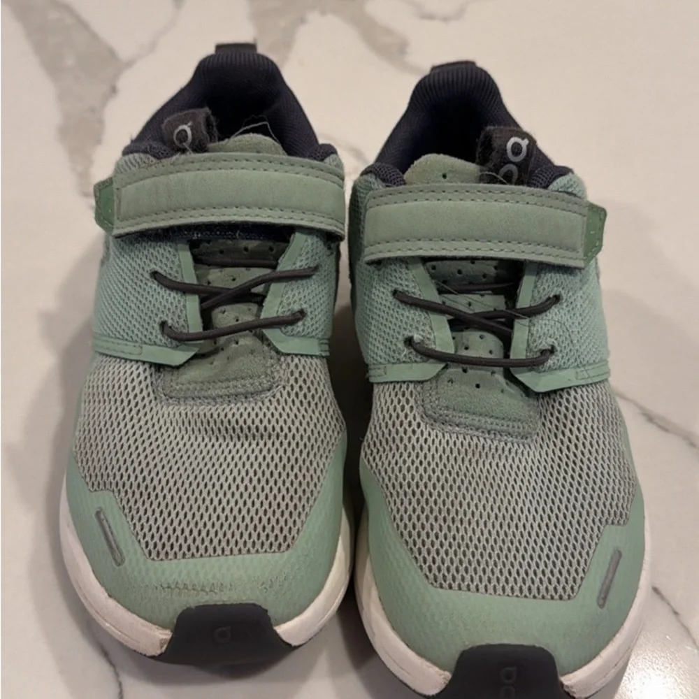 Mint Green Boys On Kids Cloud Shoes - Picture 1 of 5